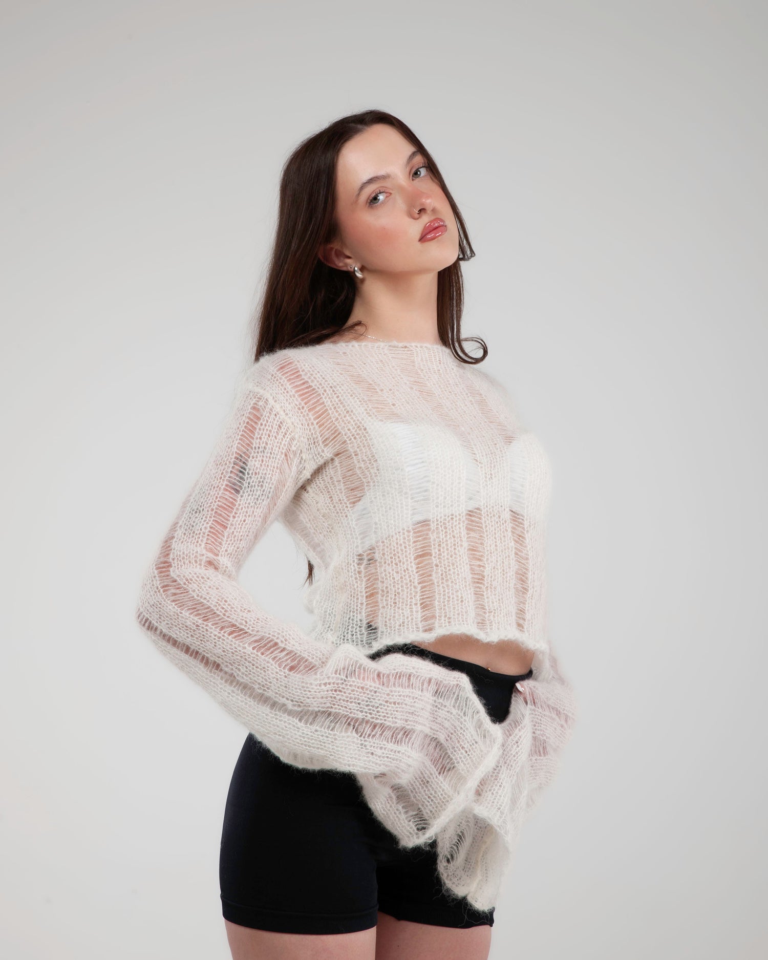 TOPS & SWEATERS