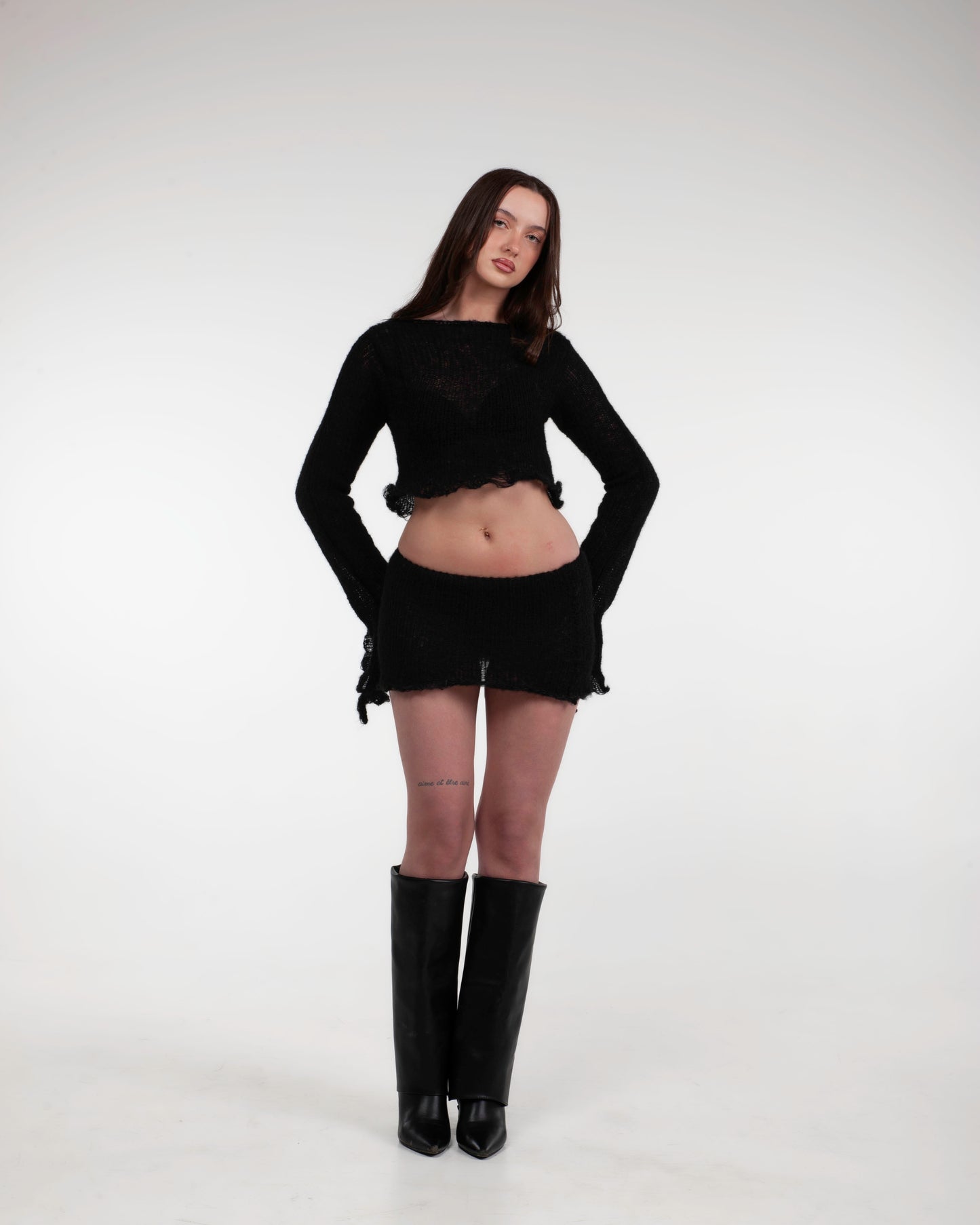 BLACK KNITTED SET