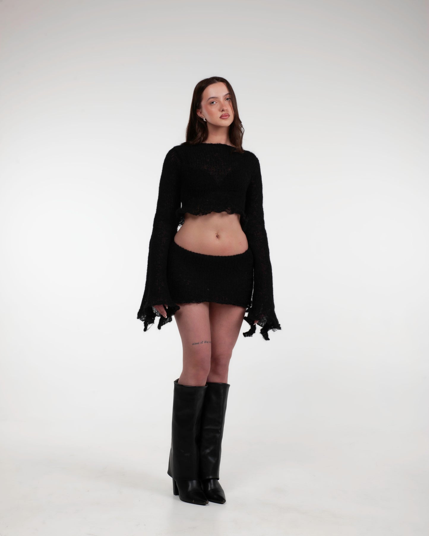BLACK KNITTED SET