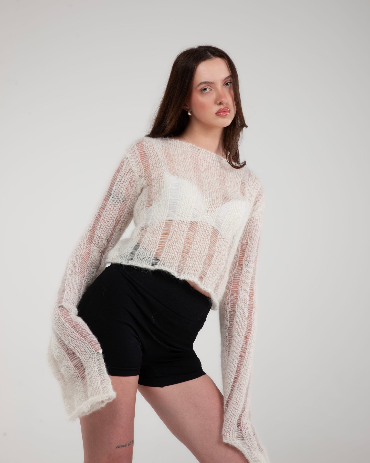 BEIGE DISTRESSED SWEATER