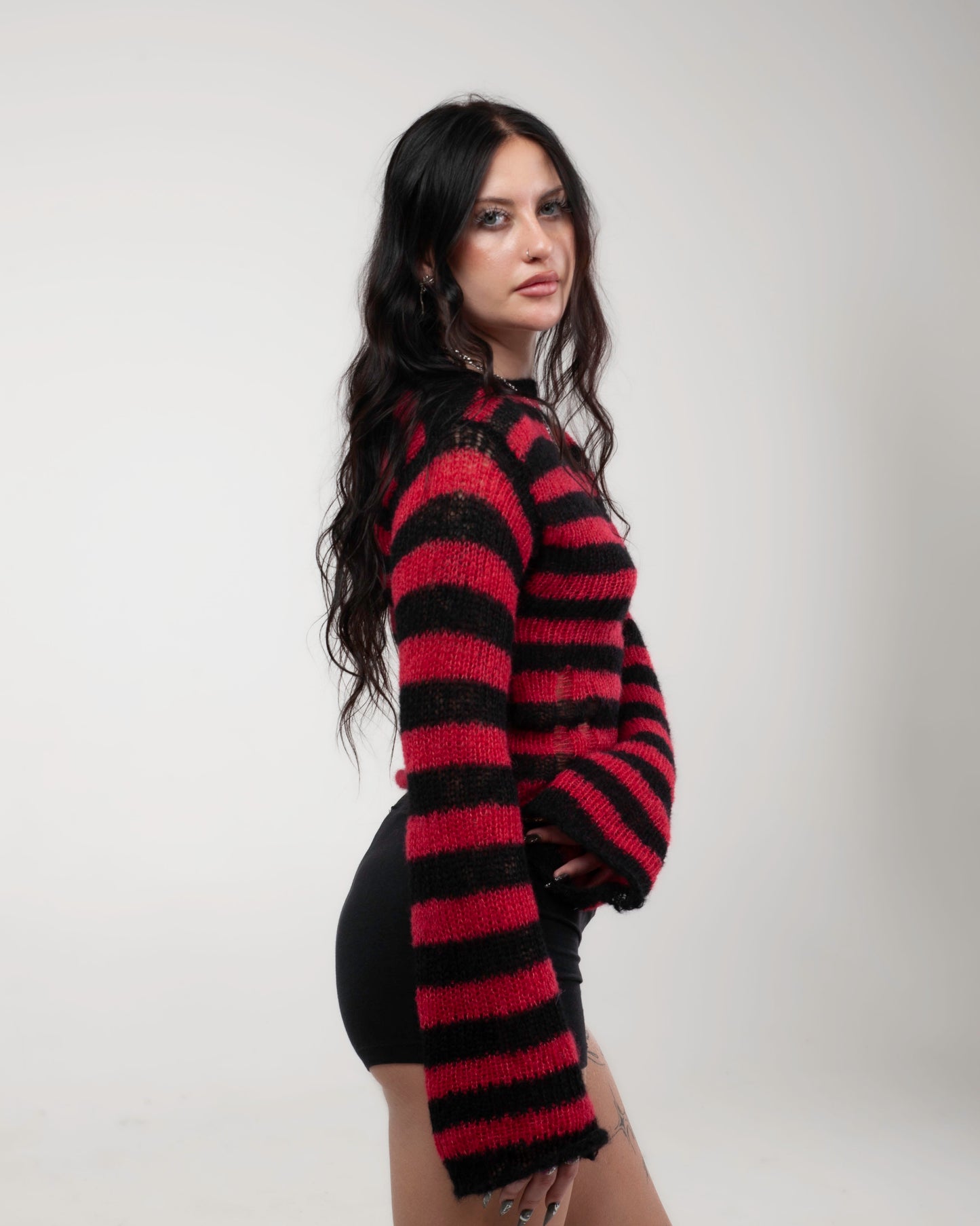 04 STRIPED SWEATER