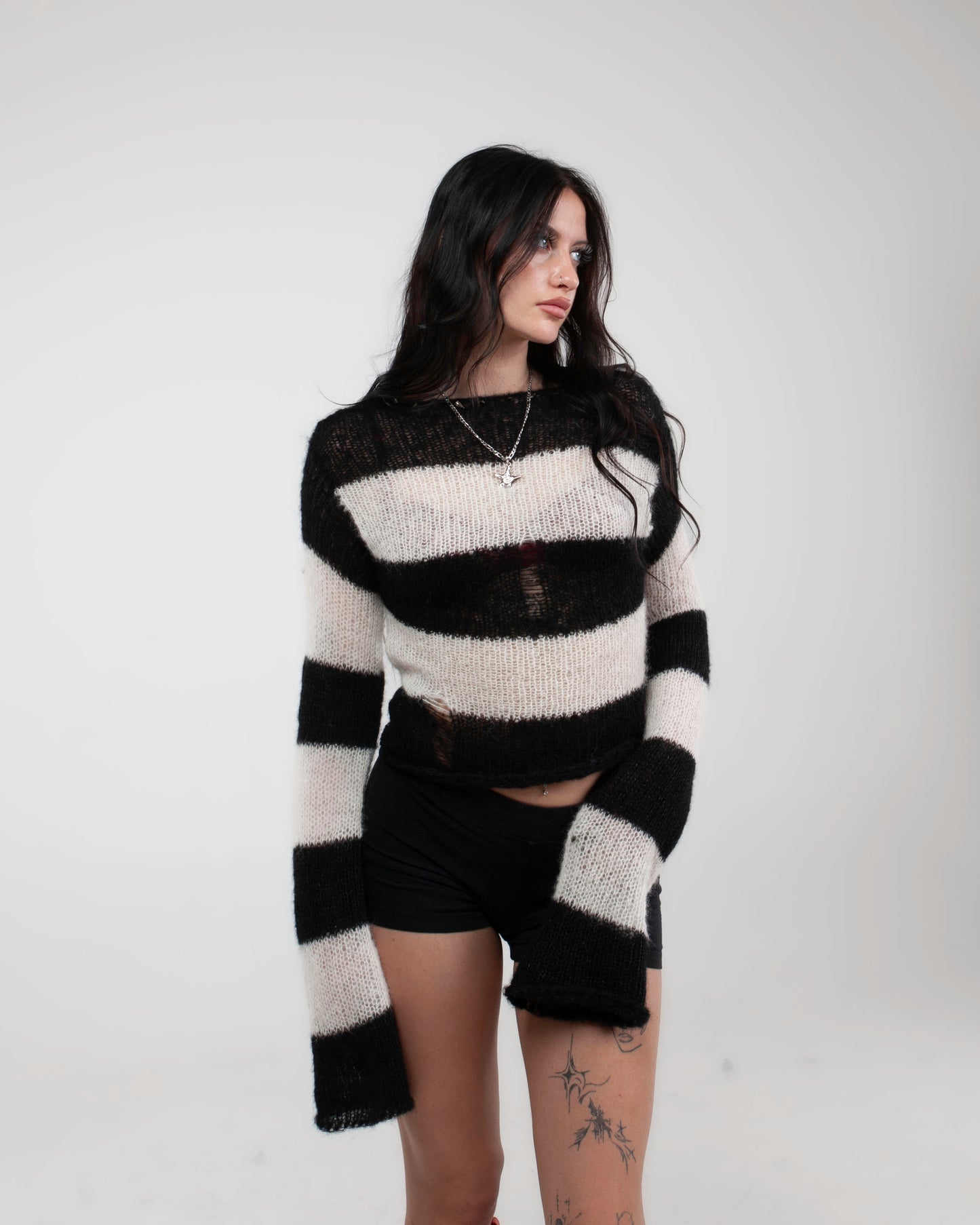 03 STRIPED SWEATER
