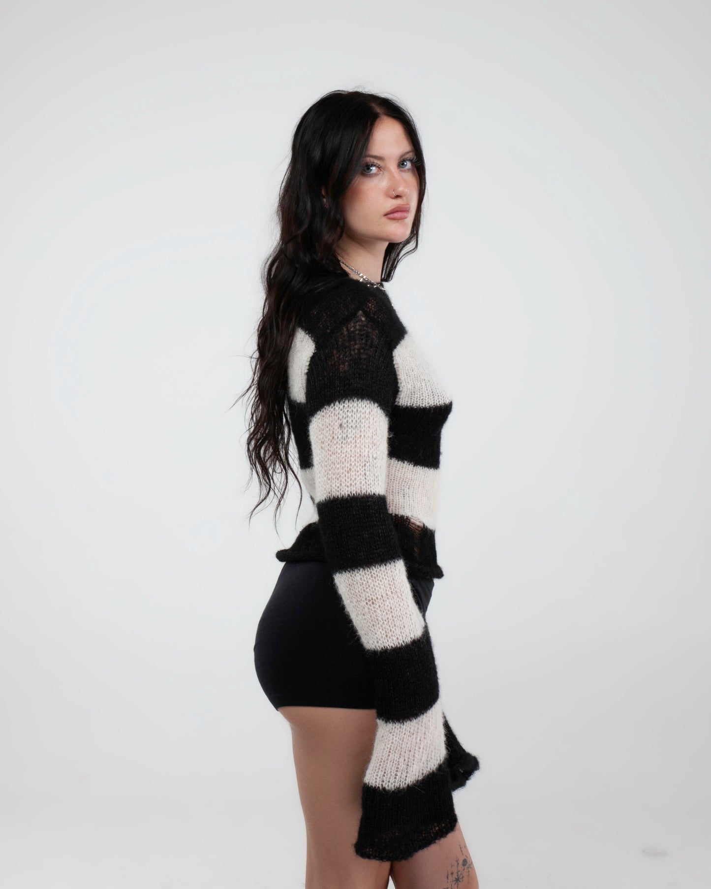 03 STRIPED SWEATER