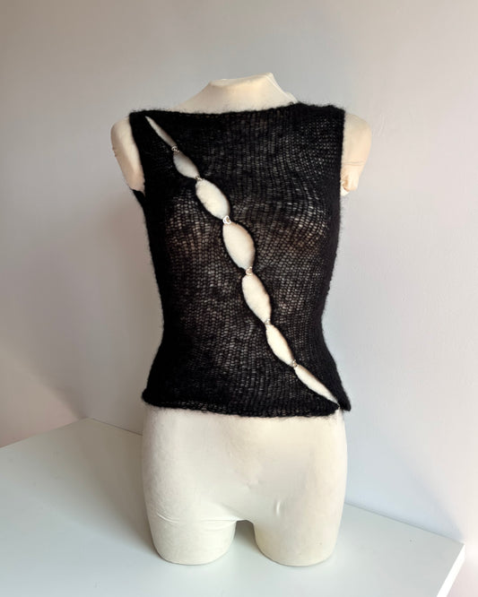SPLIT SKIN TOP
