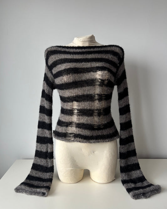 02 STRIPED SWEATER