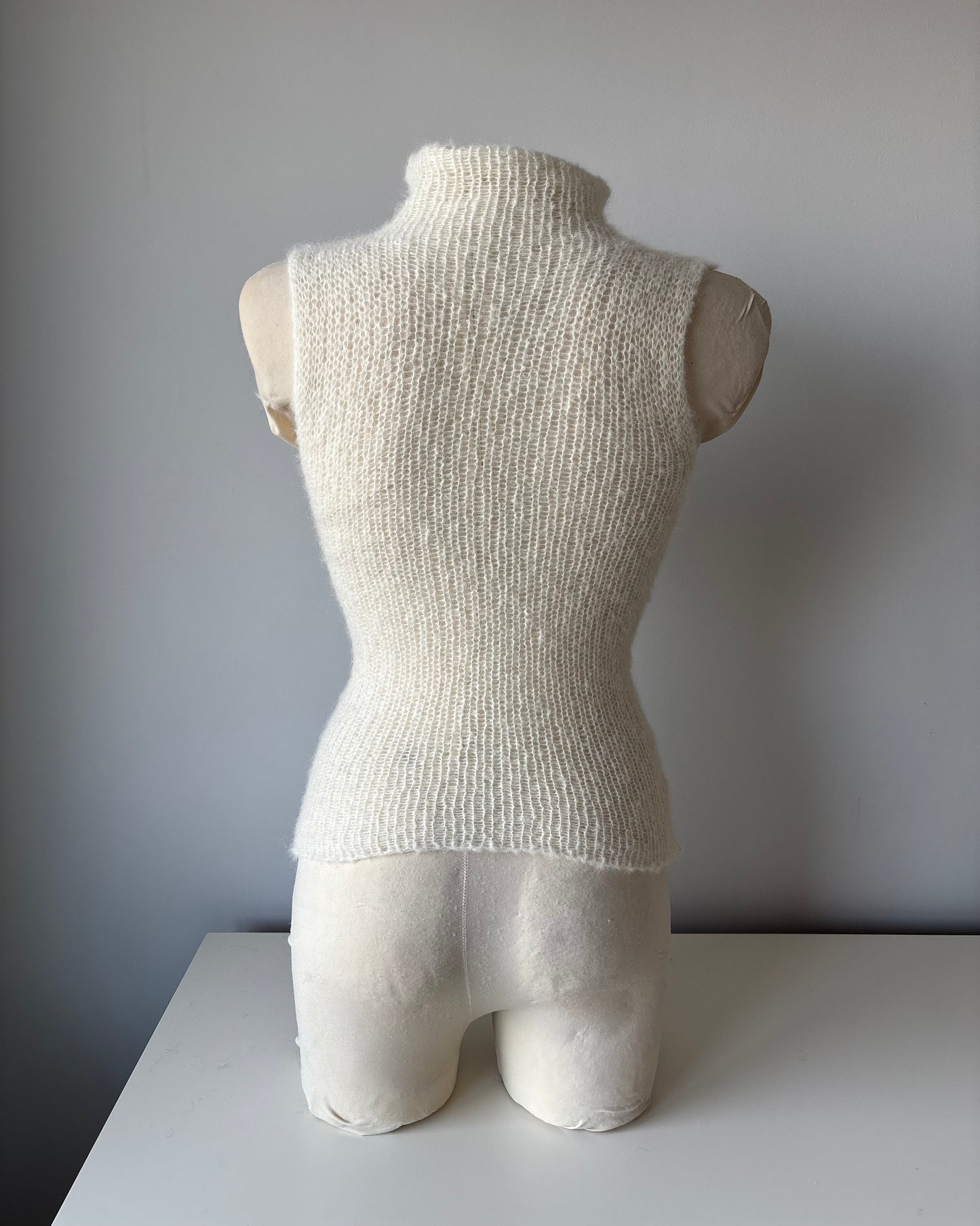 SHEER PLAIN TURTLENECK