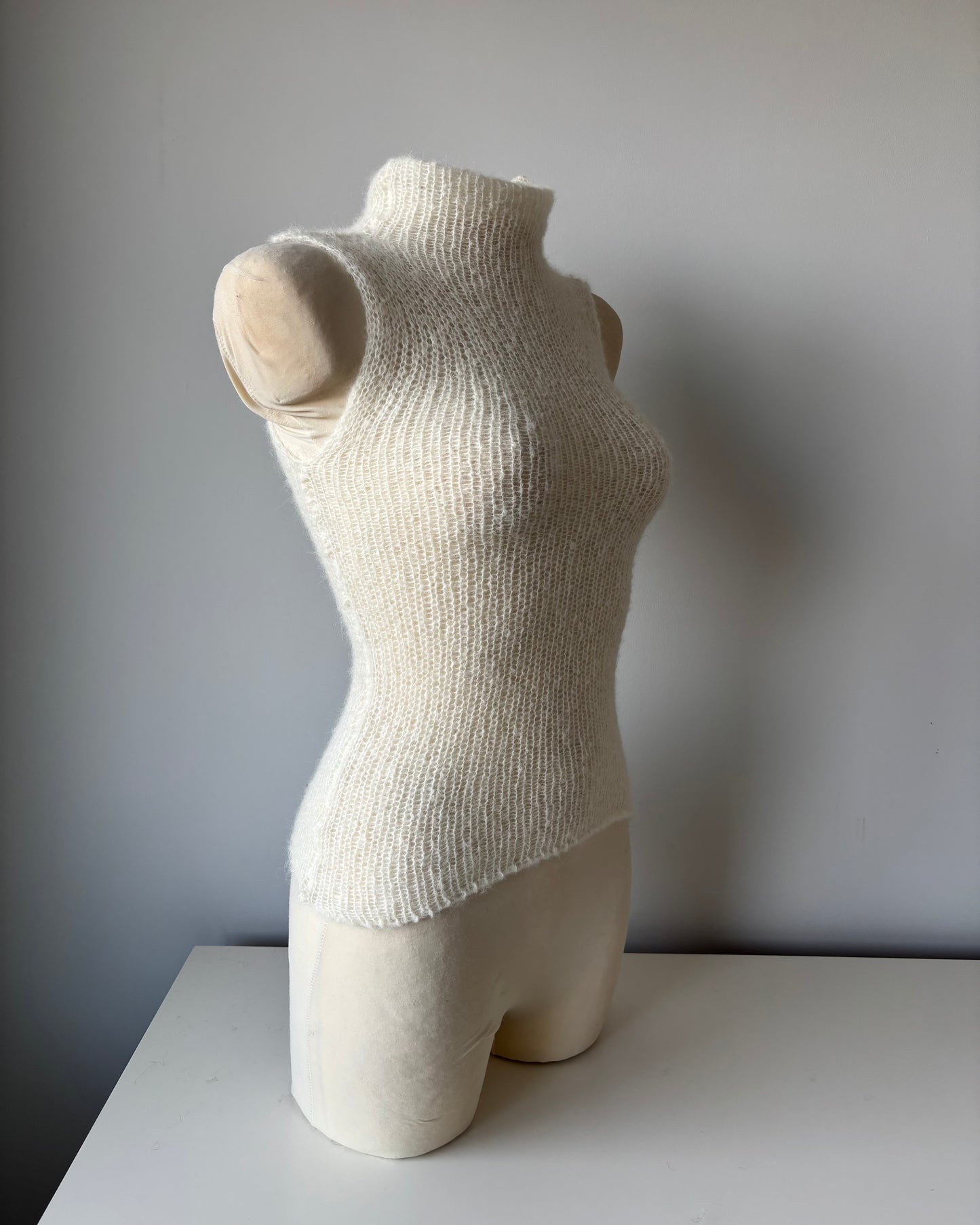 SHEER PLAIN TURTLENECK