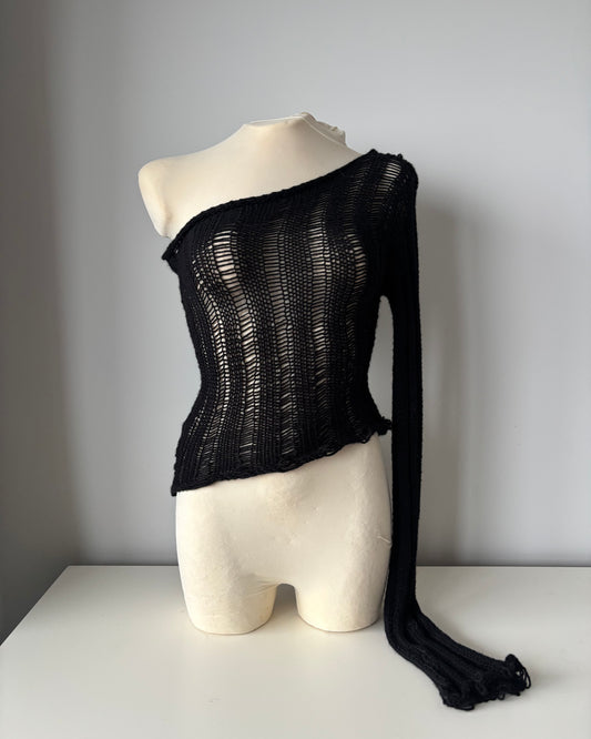 ONE-SLEEVE ALPACA SWEATER