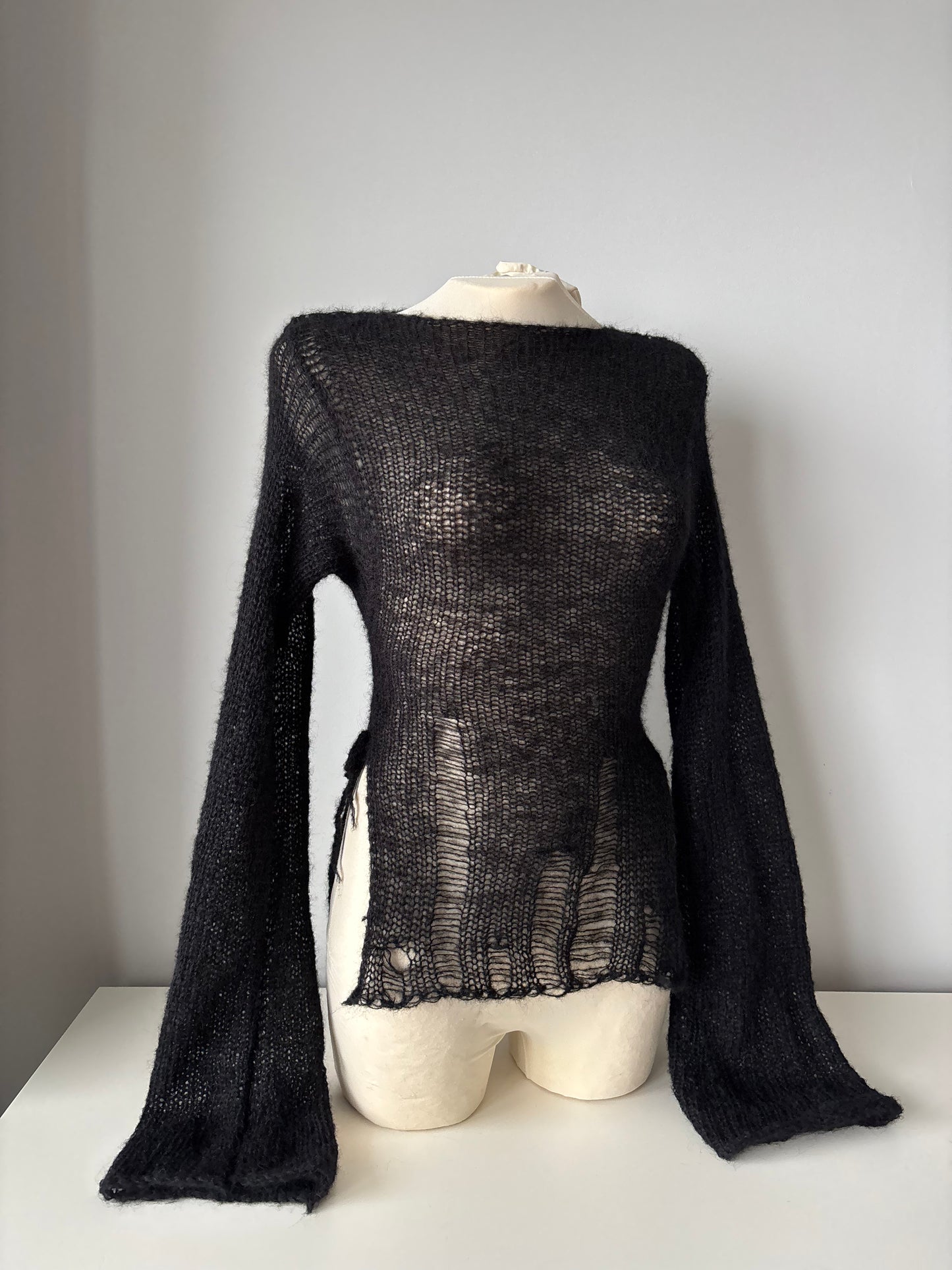 KIMONO SIDE-TIE SWEATER