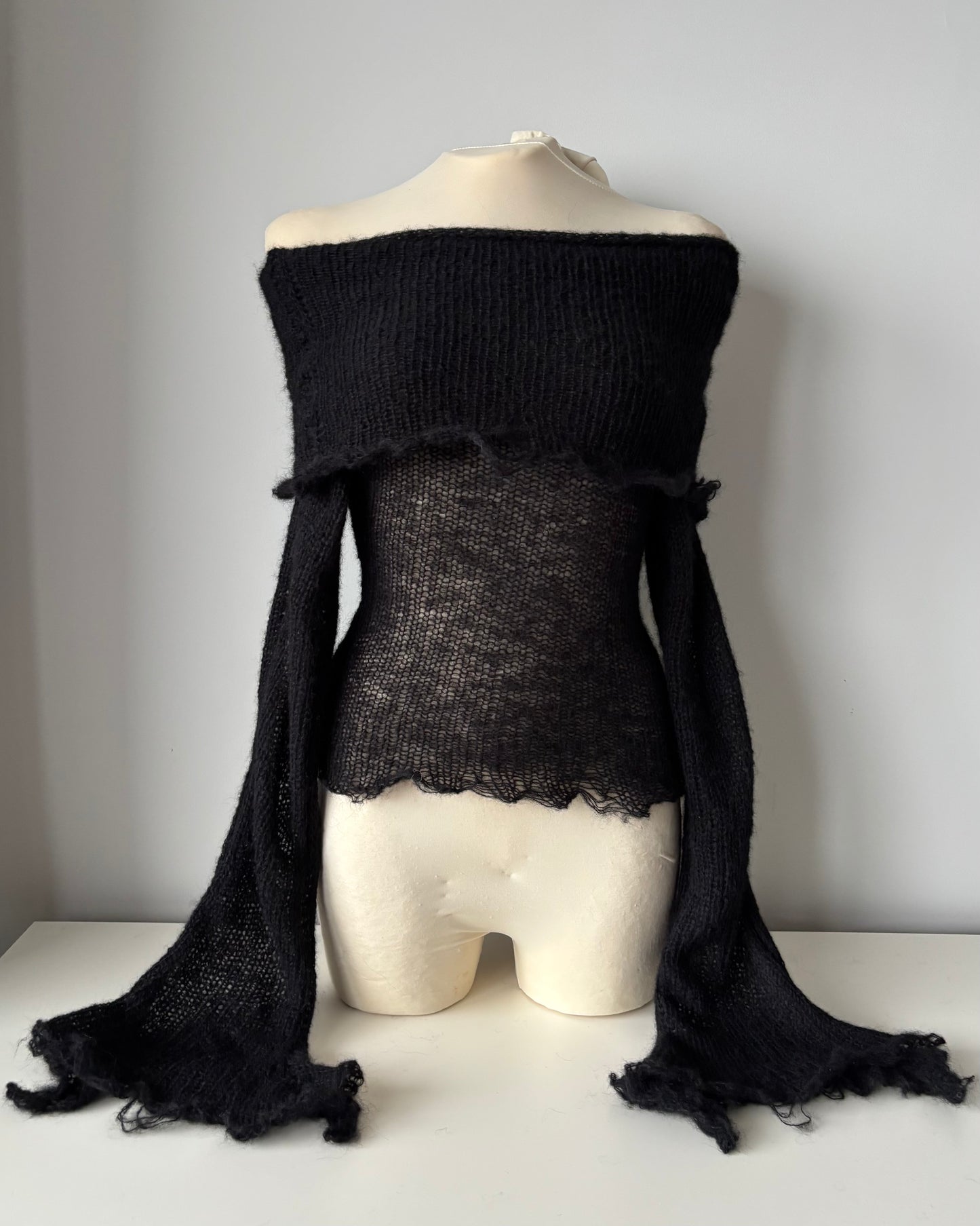 OFF-SHOULDER BLACK SWEATER