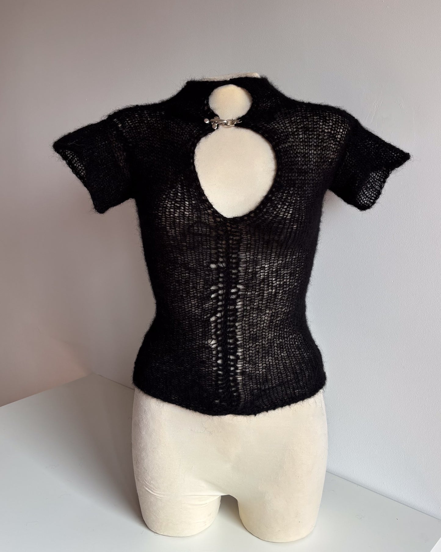 CUT TOP
