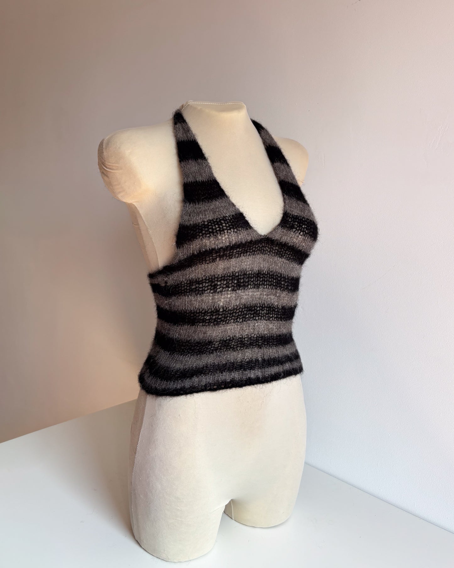 HALTER TOP