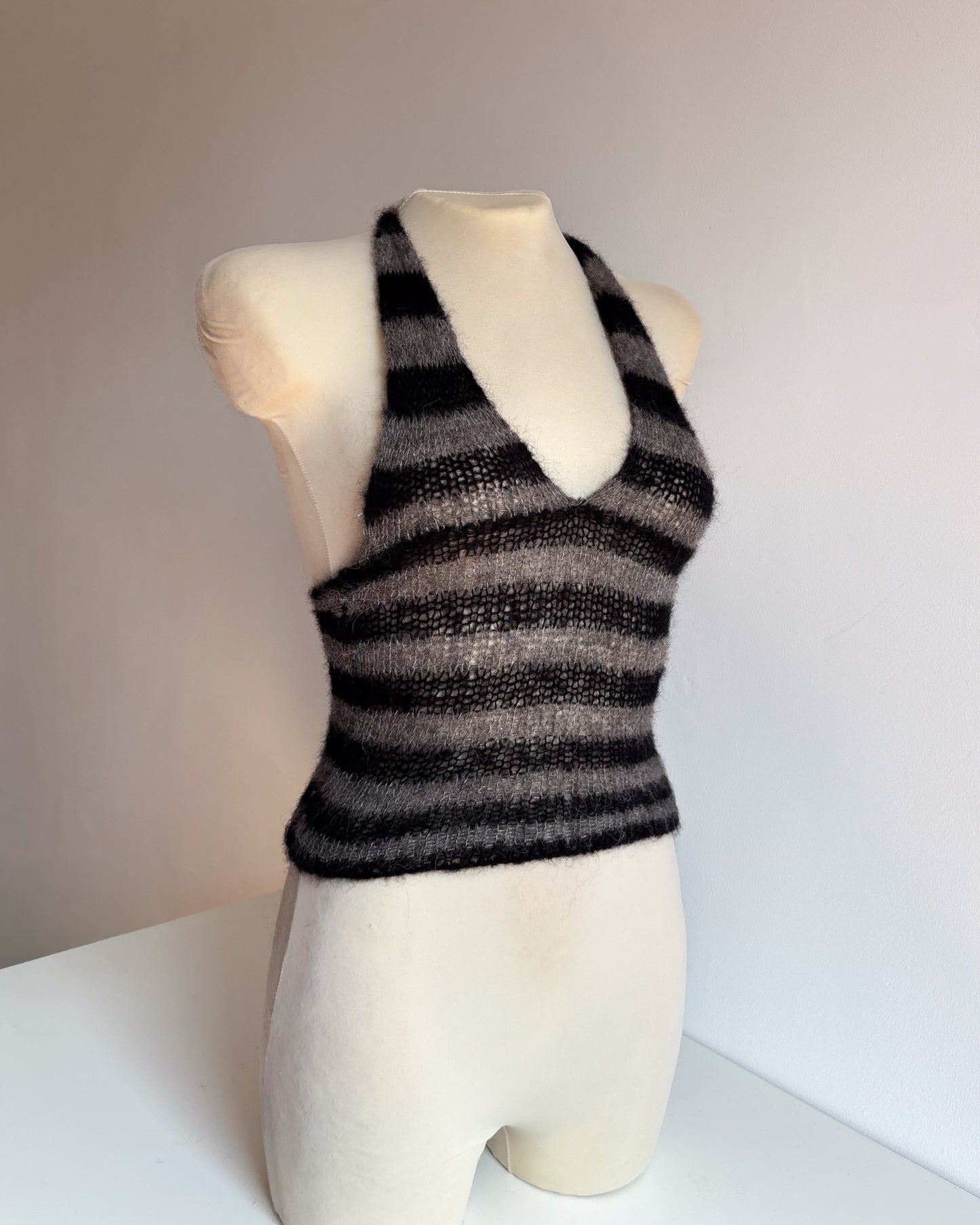 HALTER TOP