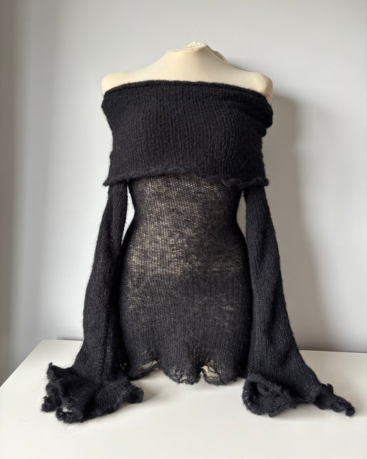 OFF-SHOULDER BLACK DRESS